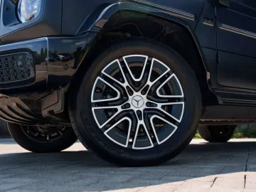 MERCEDES-BENZ G 580 EQ AMG