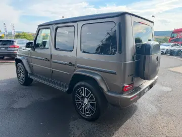 MERCEDES-BENZ G 580 AMG