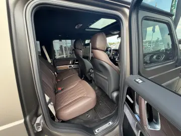 MERCEDES-BENZ G 580 AMG