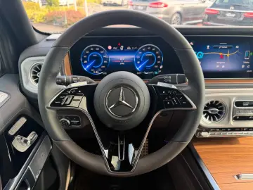 MERCEDES-BENZ G 580 AMG