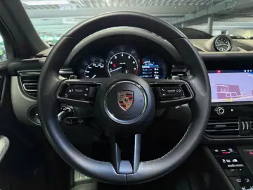 PORSCHE Macan S   Luftfederung   Abstandsregeltempostat