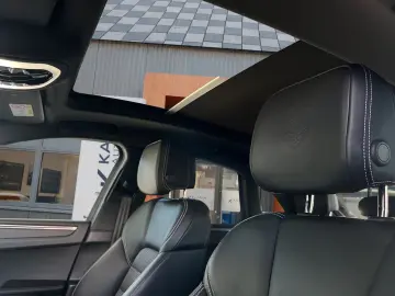 PORSCHE Macan T III Gen. Panorama Bose Kamera