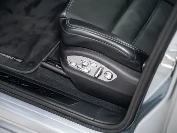 PORSCHE Macan GTS Abstandsregeltempostat BOSE Panorama