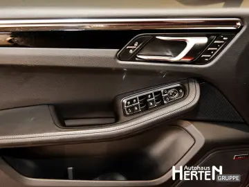 PORSCHE Macan 2.0T PANO R-KAMERA LUFTFEDERUNG BOSE AHK