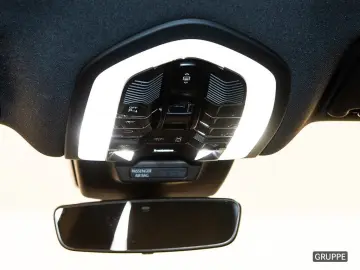 PORSCHE Macan 2.0T PANO R-KAMERA LUFTFEDERUNG BOSE AHK