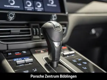 PORSCHE Macan PASM 21-Zoll 1.Hand nur 32.906 km Approved