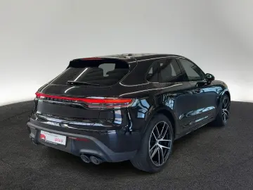 PORSCHE Macan 2.0T AHK Pano Kamera Navi LED DAB