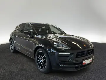 PORSCHE Macan 2.0T AHK Pano Kamera Navi LED DAB