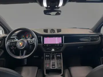 PORSCHE Macan 2.0T AHK Pano Kamera Navi LED DAB
