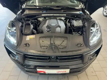 PORSCHE Macan 2.0T AHK Pano Kamera Navi LED DAB
