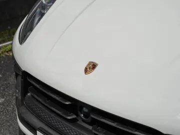 PORSCHE Macan T Standheizung 18 Wege Sitze AHK LED