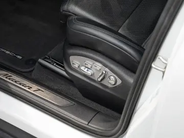 PORSCHE Macan T Standheizung 18 Wege Sitze AHK LED