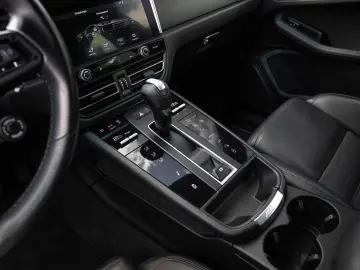 PORSCHE Macan T Standheizung 18 Wege Sitze AHK LED