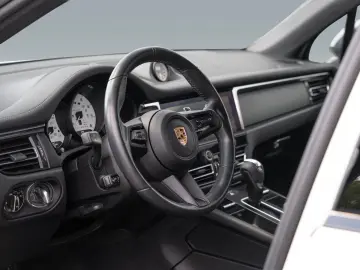 PORSCHE Macan T Standheizung 18 Wege Sitze AHK LED