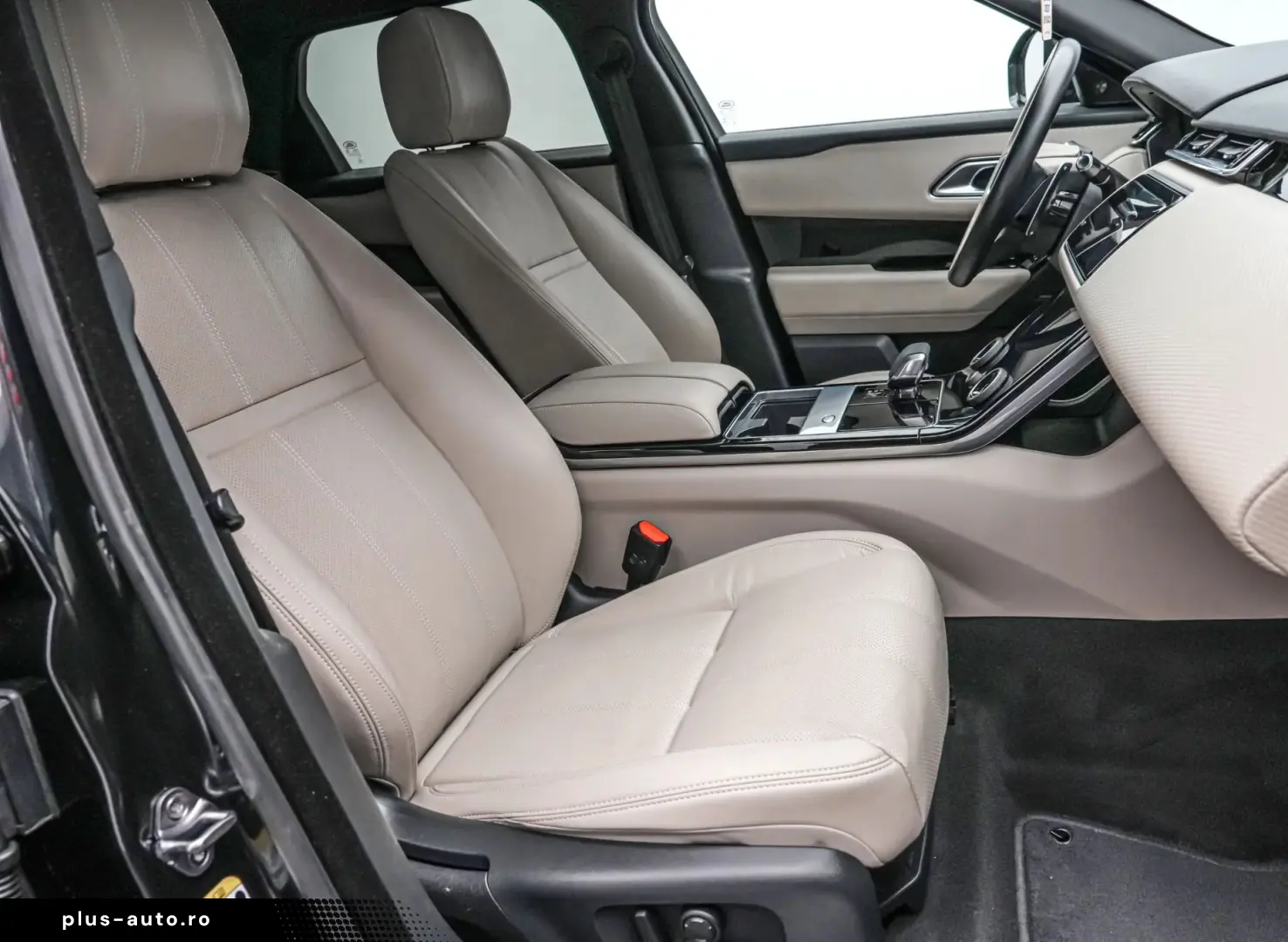 Land-Rover Range-Rover-Velar