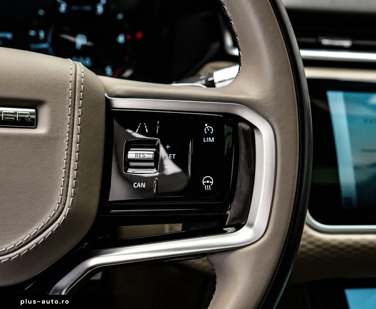 Land-Rover Range-Rover-Velar
