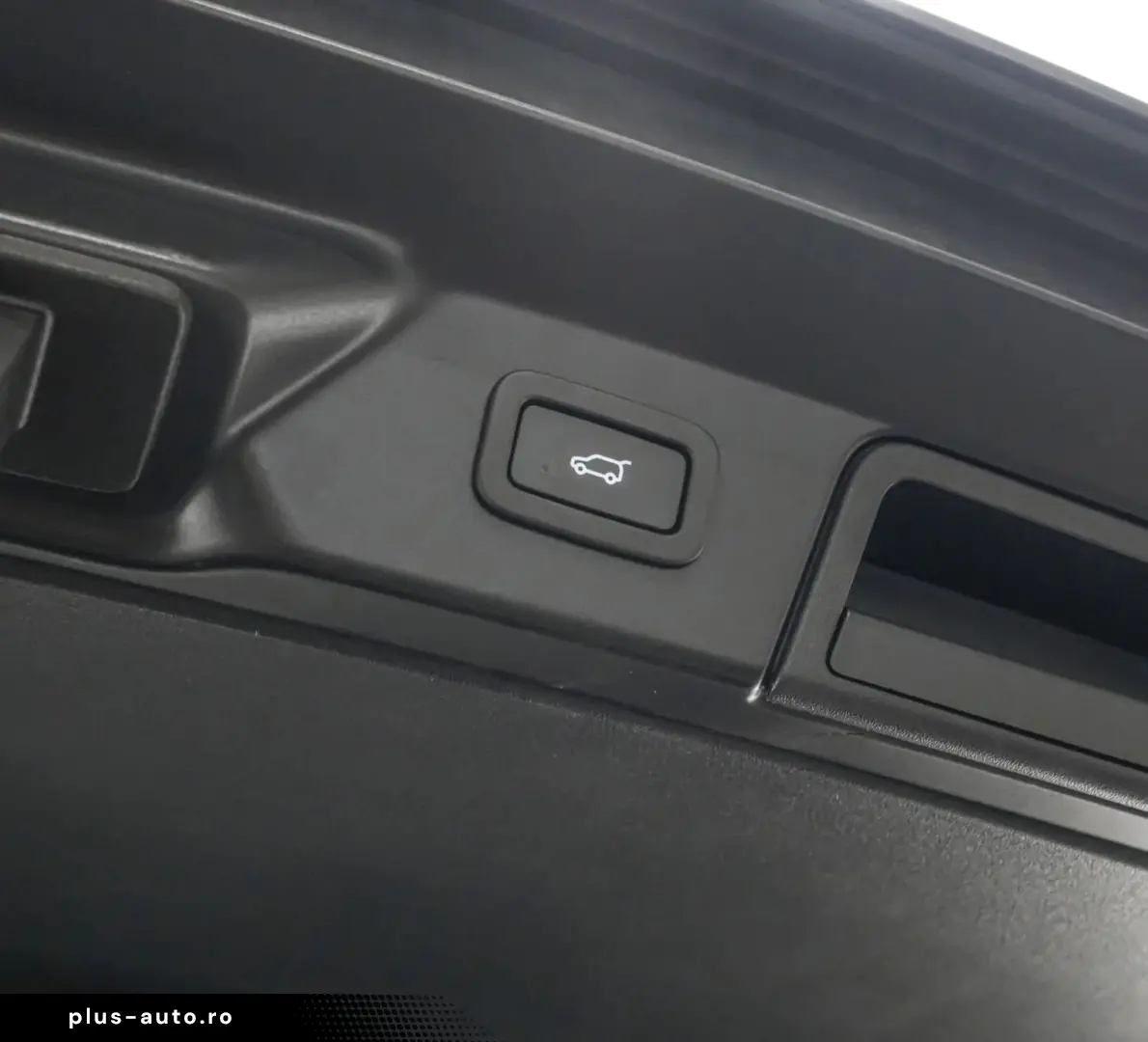 Land-Rover Range-Rover-Velar