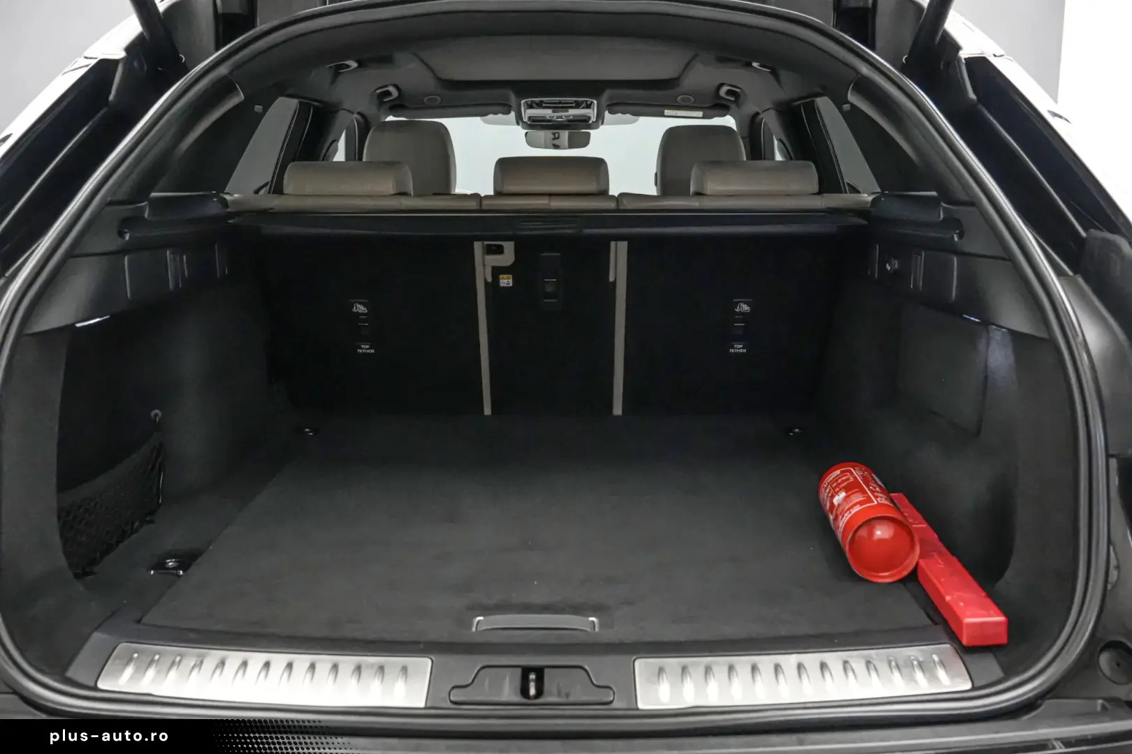 Land-Rover Range-Rover-Velar