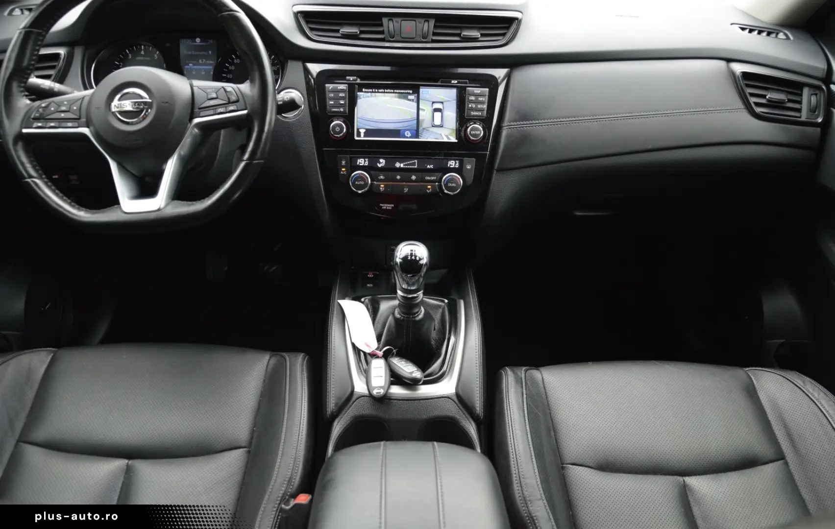Nissan X-Trail 1.6 benzină Tekna Full options