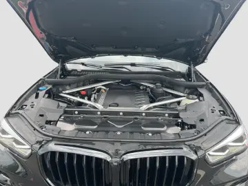 BMW X5 xDrive40d M Sport Standheizung Massage LED
