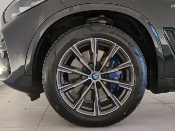 BMW X5 xDrive40d M Sport Navi AHK 360  SHZ DAB Navi