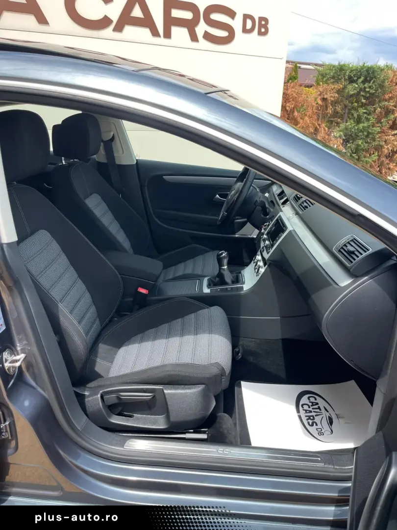 Volkswagen Passat-Cc