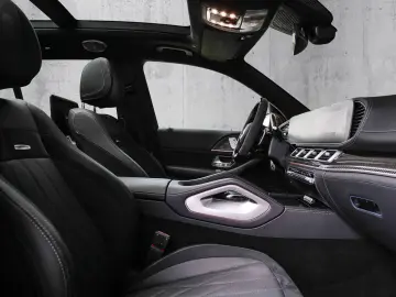 MERCEDES-BENZ GLS 800 Brabus Black