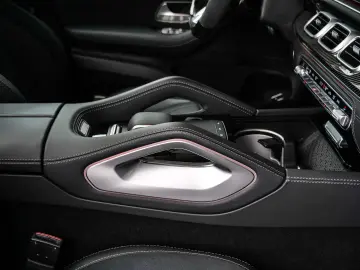 MERCEDES-BENZ GLS 800 Brabus Black