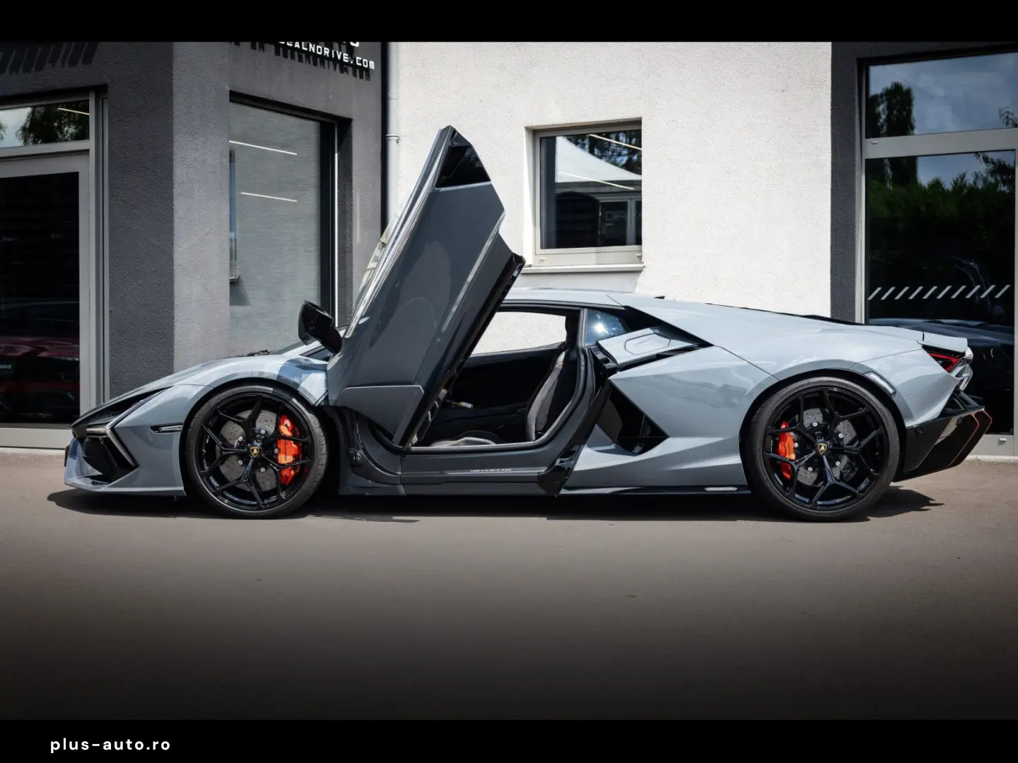 LAMBORGHINI Revuelto  GRIGIO TELESTO PPF CARBON SONUS LIFT