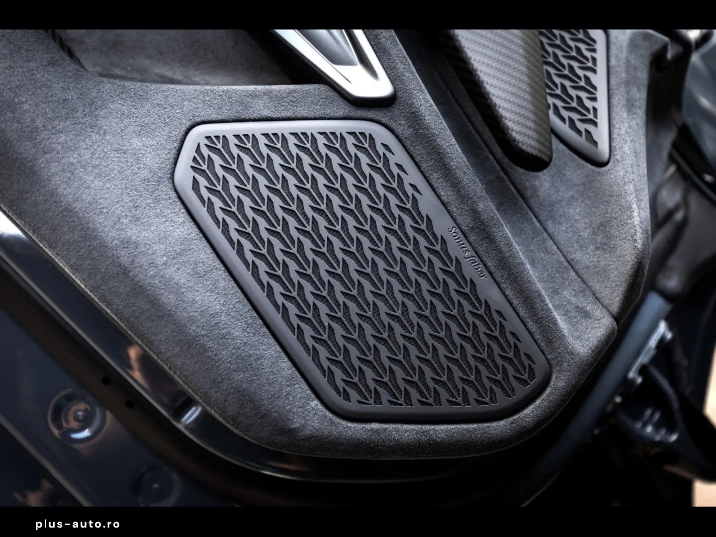 LAMBORGHINI Revuelto  GRIGIO TELESTO PPF CARBON SONUS LIFT