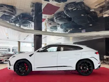 LAMBORGHINI Urus S ACC ANIMA HU PANO SOFTCLOSE 1.HAND MWST