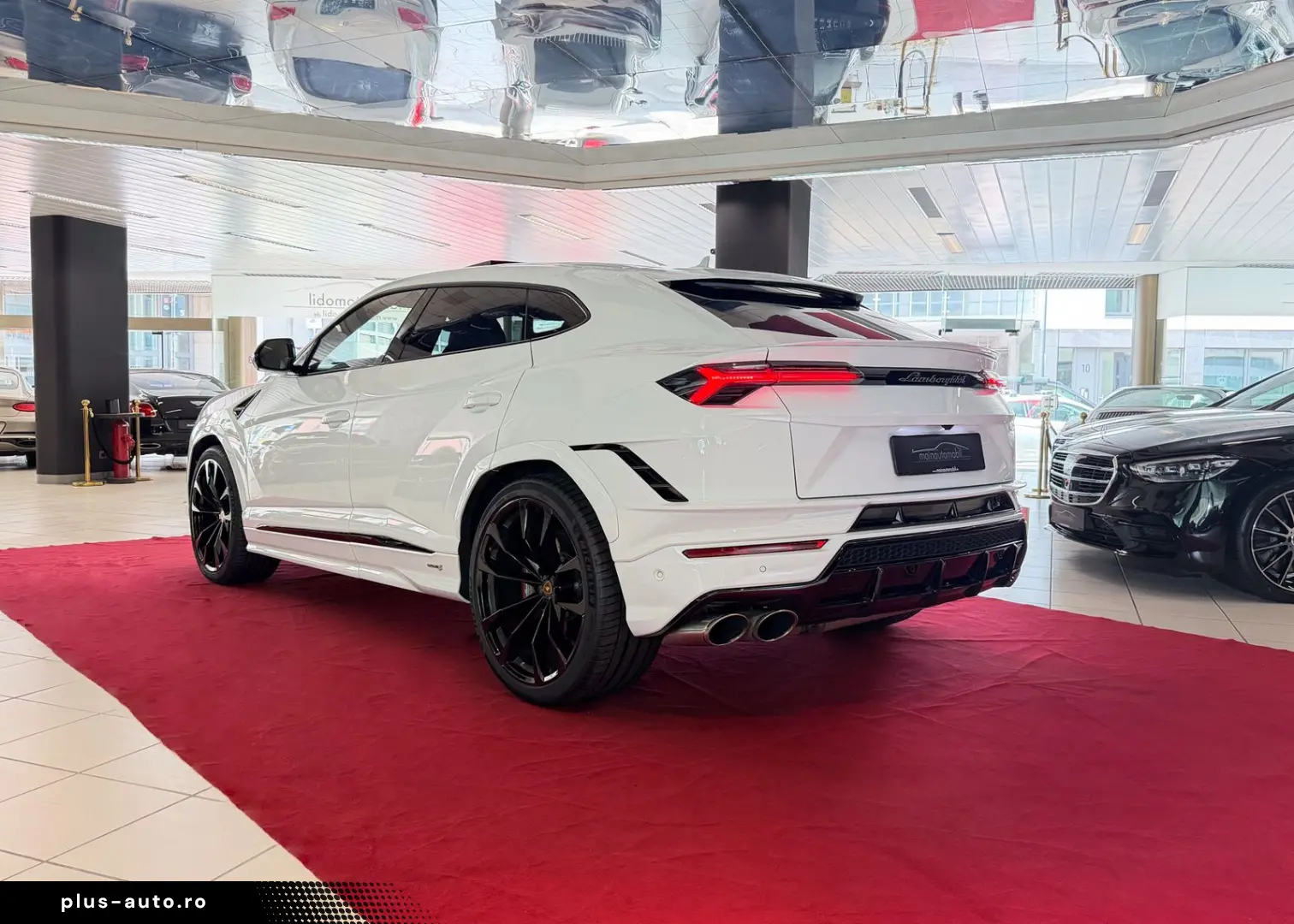 LAMBORGHINI Urus S ACC ANIMA HU PANO SOFTCLOSE 1.HAND MWST