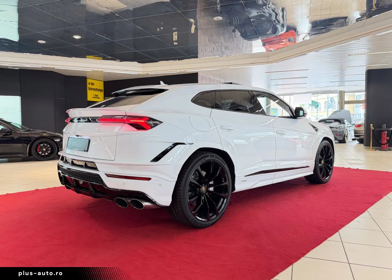 LAMBORGHINI Urus S ACC ANIMA HU PANO SOFTCLOSE 1.HAND MWST