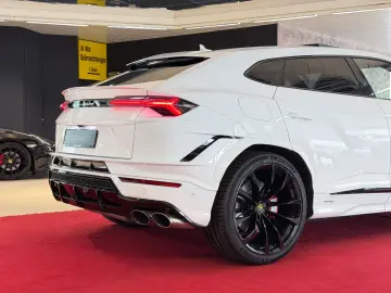 LAMBORGHINI Urus S ACC ANIMA HU PANO SOFTCLOSE 1.HAND MWST