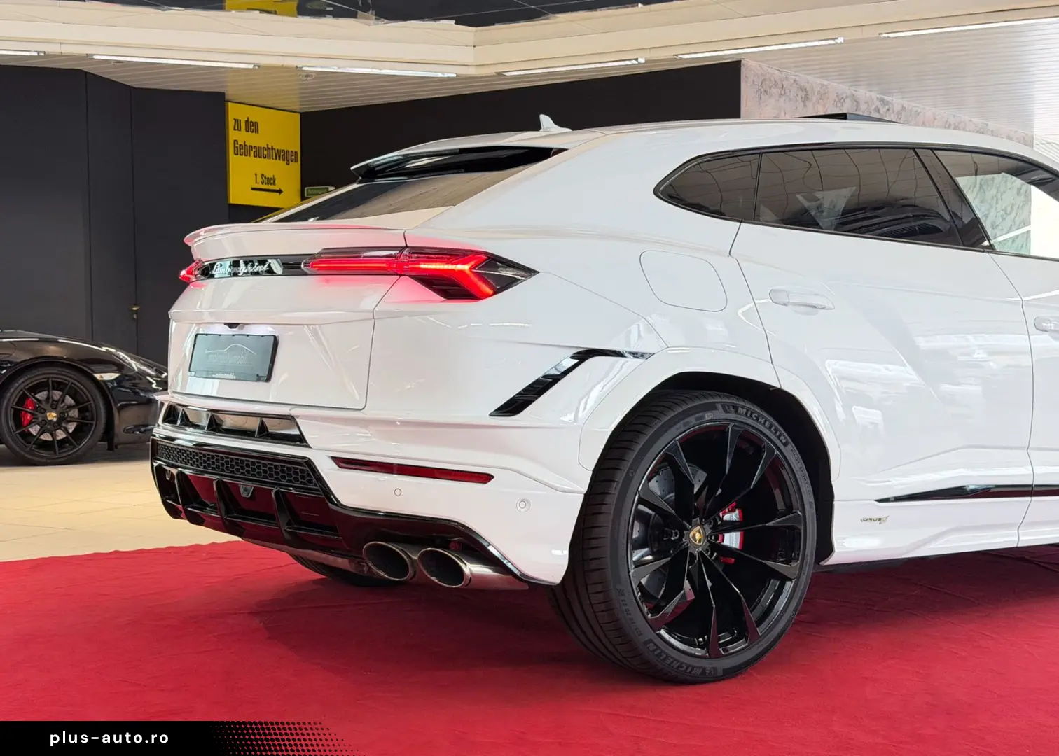 LAMBORGHINI Urus S ACC ANIMA HU PANO SOFTCLOSE 1.HAND MWST