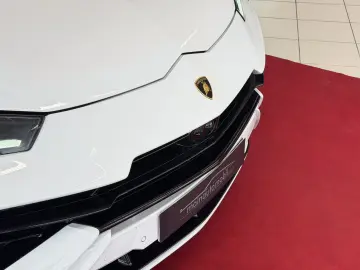 LAMBORGHINI Urus S ACC ANIMA HU PANO SOFTCLOSE 1.HAND MWST