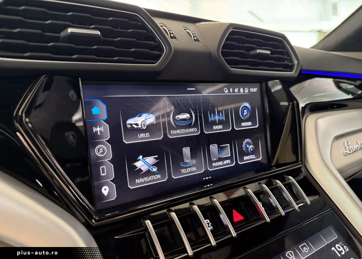LAMBORGHINI Urus S ACC ANIMA HU PANO SOFTCLOSE 1.HAND MWST
