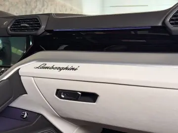 LAMBORGHINI Urus S ACC ANIMA HU PANO SOFTCLOSE 1.HAND MWST