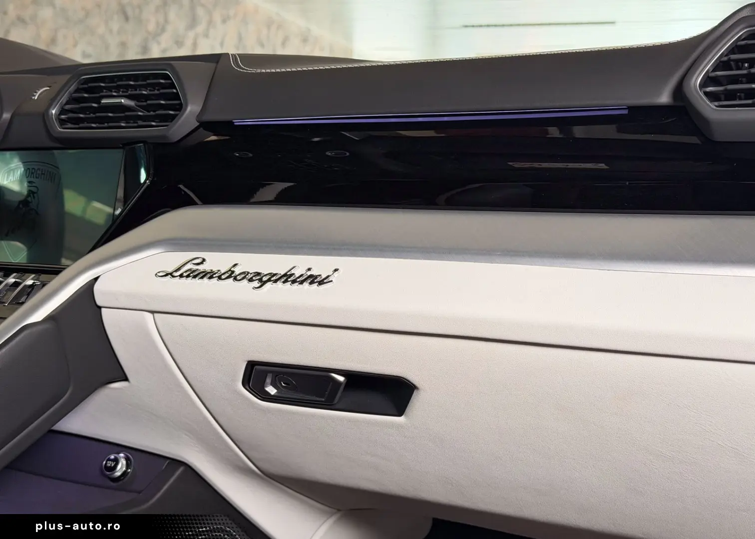 LAMBORGHINI Urus S ACC ANIMA HU PANO SOFTCLOSE 1.HAND MWST