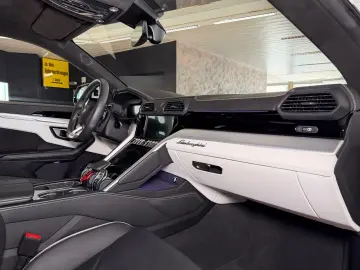 LAMBORGHINI Urus S ACC ANIMA HU PANO SOFTCLOSE 1.HAND MWST