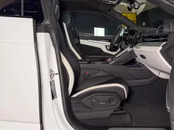 LAMBORGHINI Urus S ACC ANIMA HU PANO SOFTCLOSE 1.HAND MWST