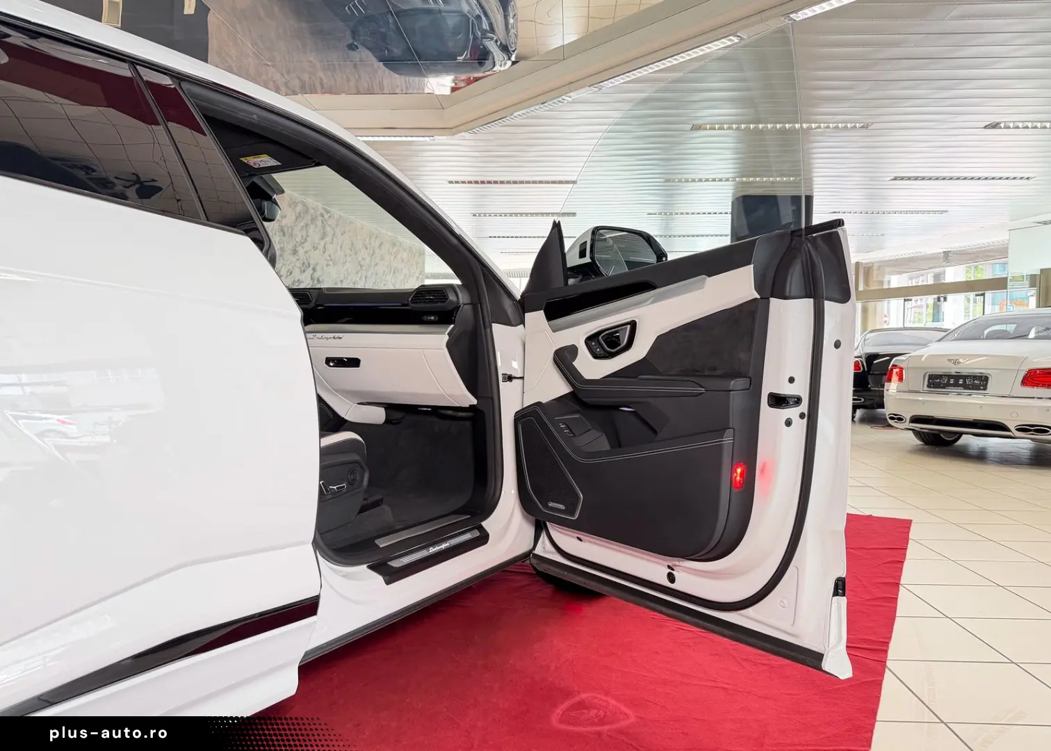LAMBORGHINI Urus S ACC ANIMA HU PANO SOFTCLOSE 1.HAND MWST