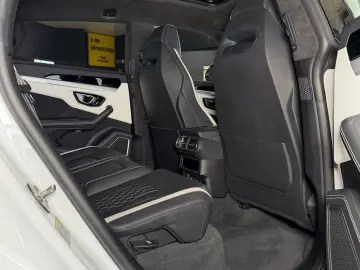 LAMBORGHINI Urus S ACC ANIMA HU PANO SOFTCLOSE 1.HAND MWST