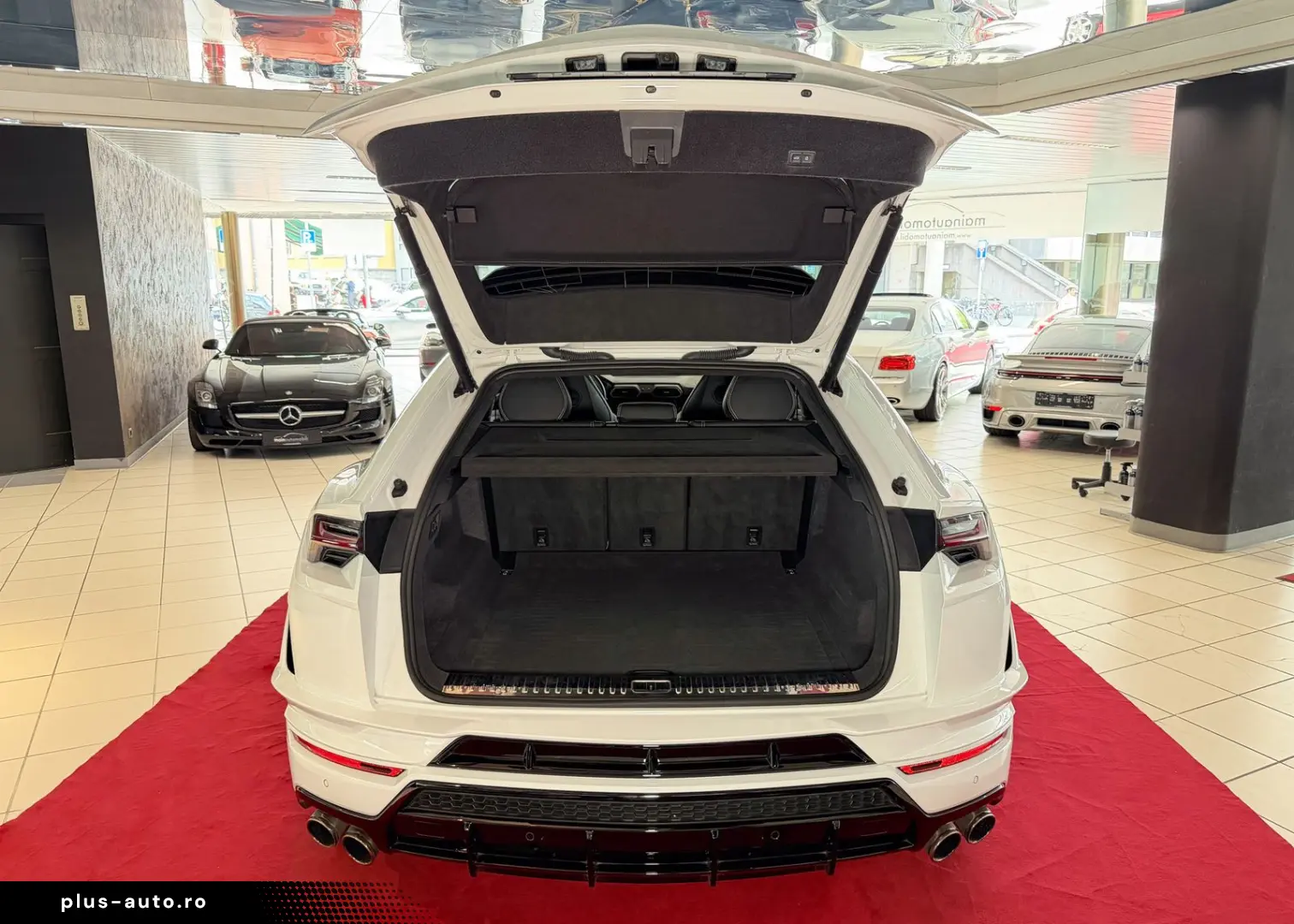 LAMBORGHINI Urus S ACC ANIMA HU PANO SOFTCLOSE 1.HAND MWST
