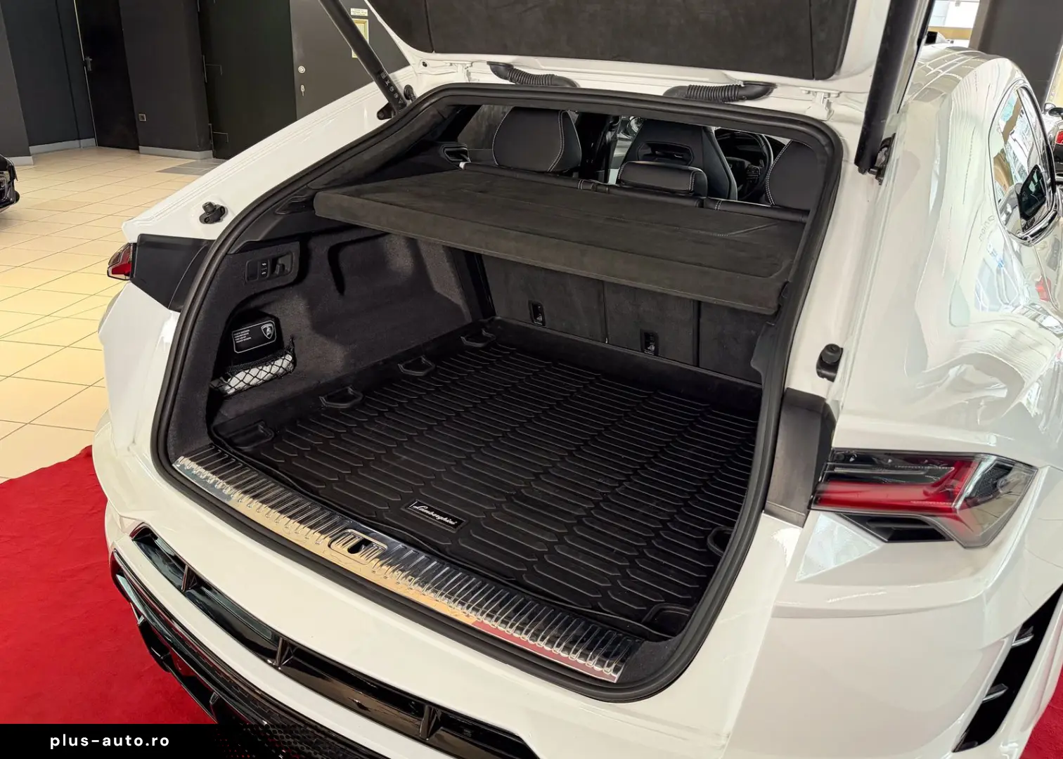 LAMBORGHINI Urus S ACC ANIMA HU PANO SOFTCLOSE 1.HAND MWST