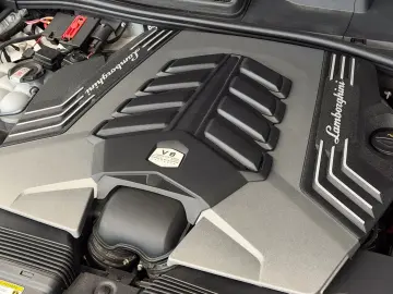 LAMBORGHINI Urus S ACC ANIMA HU PANO SOFTCLOSE 1.HAND MWST