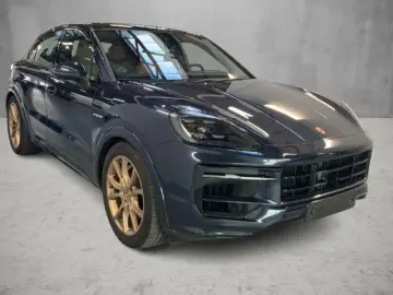 PORSCHE Cayenne Coupe E-Hybrid   Design   Chrono   Inno