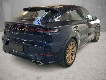 PORSCHE Cayenne Coupe E-Hybrid   Design   Chrono   Inno