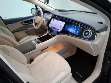 Mercedes-Benz EQS 450  SUV AMG Business Class Hyperscreen