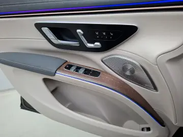 Mercedes-Benz EQS 450  SUV AMG Business Class Hyperscreen